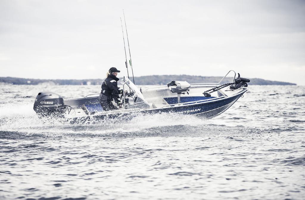 175 cm 451 cm SPORTSMAN 445 CATCH Liukuvarunkoinen venemalli, joka soveltuu merelle ja sisävesille ja puhdasveriseksi urheilukalastusveneeksi mm.