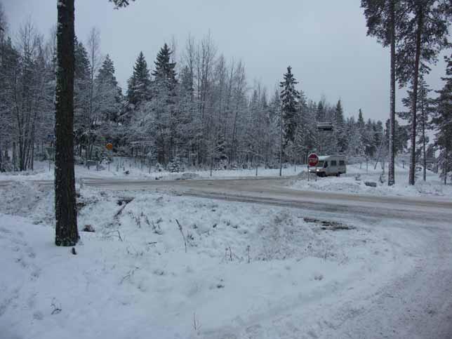 19845 10 2.3.2 Itäpään vaihtoehdot 2.3.2.1 Rakennettavien tiejärjestelyjen laajuus Vaihtoehtojen välillä ei ole suuria eroja rakennettavien järjestelyjen pituuden suhteen.