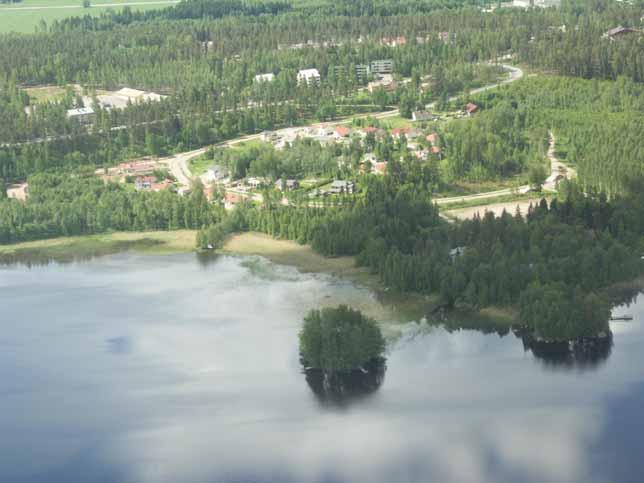 19845 6 2.2 Itäpään vaihtoehdot 2.2.1 Vaihtoehto 1 / Ristolantie Vaihtoehtona 1 on alueen kytkeminen katuverkkoon nykyisen Ristolantien kautta.