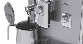 4 5 6 2.4. WATER SETTINGS ESC WATER HARDNESS 3 ENABLE FILTER OFF ACTIVATE FILTER Täytä säiliö raikkaalla juomavedellä ja aseta se takaisin