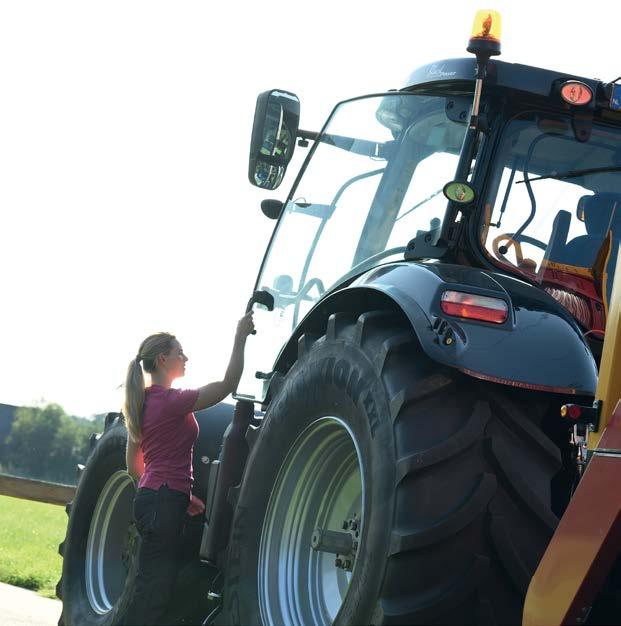 #LIVETHELAND FEEL THE FREEDOM. EXPERIENCE THE PERFORMANCE. PÄÄKONTTORI Apollo Vredestein B.V. +31-53-4 888 356 agri-ind@apollovredestein.