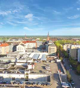 Parvekeovet ovat ulosavautuvia lasiaukkoisia ovia, ulkopinnassa alumiiniverhous, U-arvo 1,0 W/m2. aunojen ovet ovat kirkkaita kokolasiovia. ellaritilojen palo-ovet ovat peltipintaisia teräspalo-ovia.