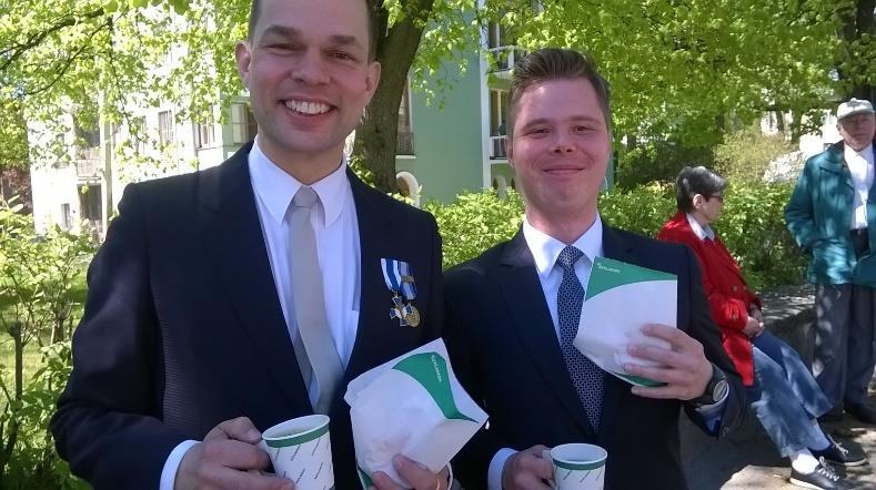 matkan takaa tulleita. Museon oppaat ovat historian tuntijoita ja kielitaitoisia lyhyellä varoituksella paikalle saadaan myös harvinaisempien kielten taitajia.