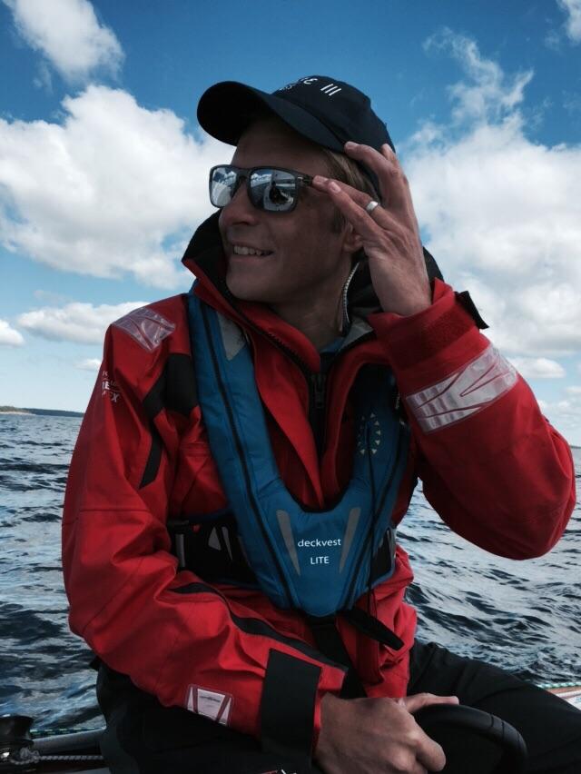 Finnish 6mR Bulletin 2016 / 7 Chairman s message The 2016 season is at the half way mark. R-Regatta, Helsinki regatta, EVLI Hanko Regatta and Finnish and European Championships have now been sailed.
