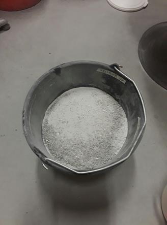 tarvitaan syötepussit, automaattipipetit, ph-mittari, kemikaalit,