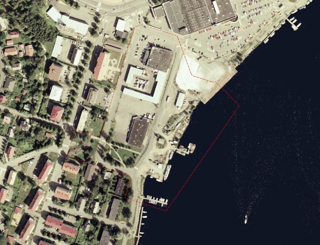 Kirkkolahden eteläosan asuinalue Kirkkolahden nykyisen asemakaavan mukainen syväsatama ja sen viereinen teollisuus- ja liikealue on