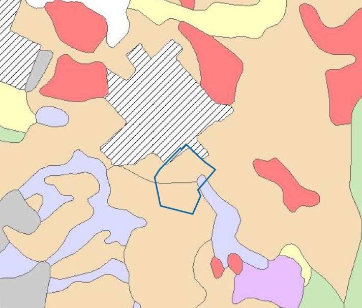 Pinnanmuodostus Suunnittelualueen maasto viettää loivasti lounaaseen. Suunnittelualueen korkein piste on alueen koilliskulmassa (+114 m) ja matalinta on suunnittelualueen lounaislaidalla (+108 m).