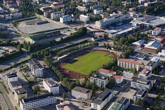 26 KESKUSURHEILUKENTTÄ Asemakaava on valmis.