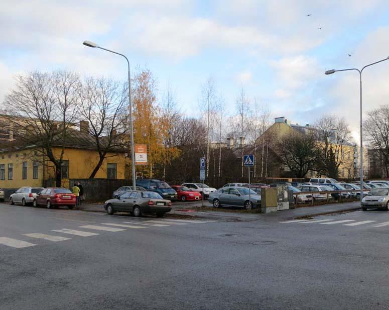 Samassa korttelissa suunnittelualueen kanssa sijaitsevat Porin kaupunginkirjasto, Porin seudun kansalaisopisto ja Satakunnan museon ylläpitämä Luontotalo Arkki (rakennus v. 1928).