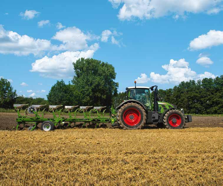 Moottorin ominaisuudet Fendt 724 Vario Vääntö 1 058 Nm, maksimiteho 240 hv kierrosluvulla 1 800 r/min FENDT 700 VARION MOOTTORI Täydellisellä yhteensopivuudella parhaaseen ajokokemukseen.