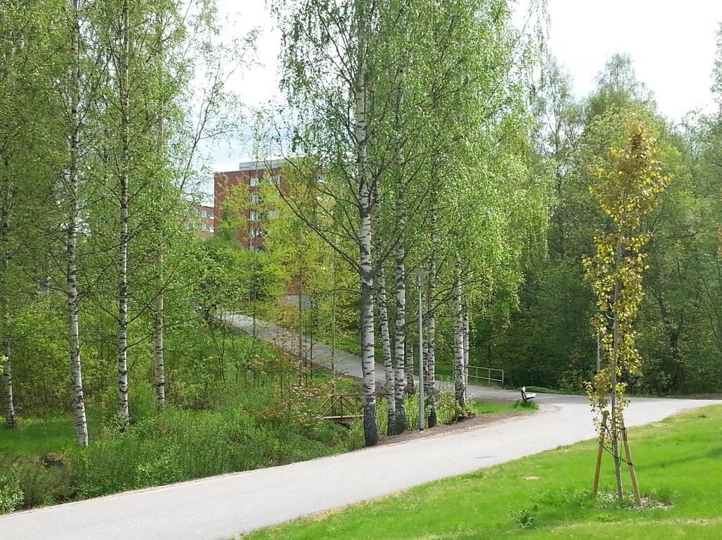 ajoneuvoliittymä, jota käyttävät sekä työntekijät, vierailijat että