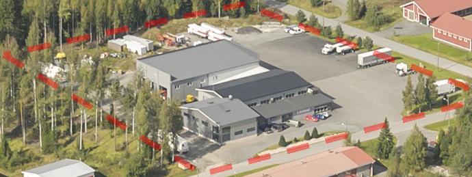 Tontin kaakkoiskulma on muuta ympäristöä korkeammalla.