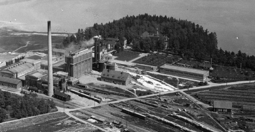 Puutarhataide on hauraimpia ja muutokselle herkimpiä taiteenlajeja. Ajallinen ulottuvuus ja kasvillisuuden muuttuva luonne tekevät puutarhataiteesta haavoittuvan, mutta samalla kiehtovan.