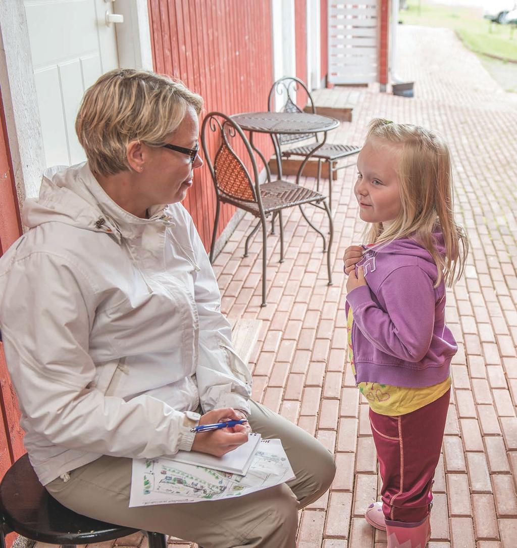 Suurin osa Aksonin kursseista on osallistujille täysin maksuttomia, sopeutumisvalmennuskursseilla on pieni omavastuuosuus. Tutustu vuoden 2018 kurssitarjontaan!