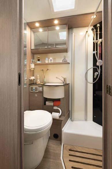 Pesutilojen parhaimmistoa Kylpyhuoneiden puunsävyinen sisustus ja tyylikäs, korkeakiiltoinen pesuallas tekevät tiloista viihtyisän näköiset, mutta ulkonäön lisäksi olemme ajatelleet myös