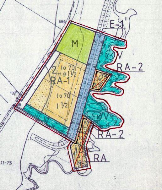 3 Asemakaava Kaavoitettava alue kuuluu voimassa olevaan ranta-asemakaavaan, yhteisrantaisten loma-asuntojen korttelialueeseen (RA-1), yhteiskäyttöalueeksi on osoitettu virkistysalue (V-yk).