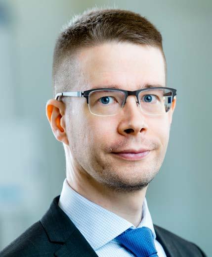 toimitusjohtaja 2001 2011 ABB Industry Oy, toimitusjohtaja 1999 2001 ABB Ltd, Zurich, liiketoiminta-alueen johtaja 1993 1998 ABB yhtymä, useita johtotehtäviä 1984 1993 Kaarina Ståhlberg Hallituksen