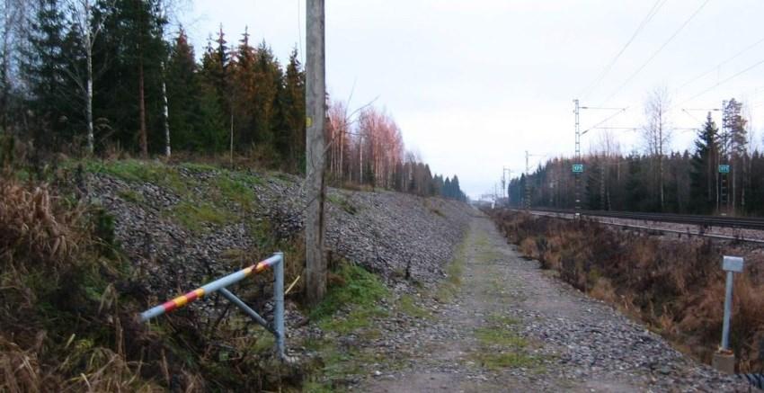 3.135 Tieverkko ja liikenneympäristö Kouvola-Lahti tie on valtatieluokan tie (Valtatie 12). Muut kaava-alueen tiet ovat katuja. Alueen katuverkko ja tärkeät kevyen liikenteen yhteydet ovat valmiina.
