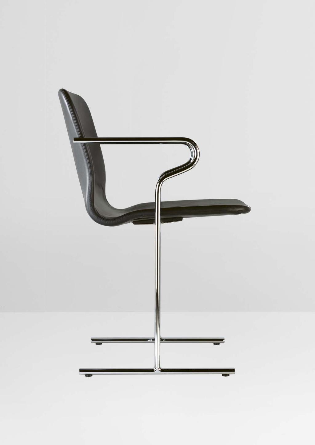 NURMESNIEMI DESIGN ANTTI NURMESNIEMI Professor Antti Nurmesniemi designed the Triennale chair for the Milan Trienniale in 1960.