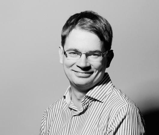 KUMPPANINA PARAS PIPELIFE Tilaisuuden puhujat: Tuomas Syrjänen, Futurice Faktan vuoden 2013 johtajaksi valitsema Tuomas on luotsannut Futuricen pienestä ohjelmistoyrityksestä kansainvälistyväksi