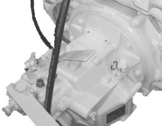 Osa 2 - Moottoriisi tutustuminen Technodrive-vaihteistot Technodrive TM345 -vaihteistoissa tunnistuskilvessä näkyvät välityssuhde, sarjanumero ja malli.
