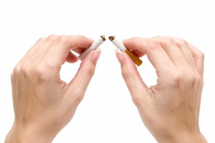 Pidemmällä aikavälillä lopettaminen pienentää riskiä sairastua moniin vakaviin sairauksiin. Tiesitkö muuten, että joka toinen joskus tupakoinut on jo lopettanut!