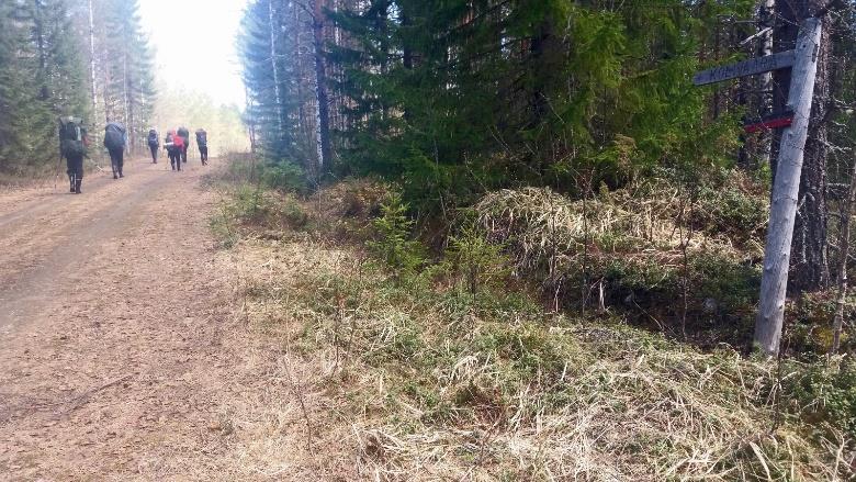 Monin paikoin polku ei erotu lainkaan ja polkujuoksumerkinnöissäkin on ollut huono katkeileva materiaali.