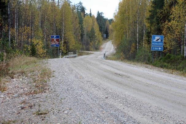 kaivo, muttei nuotiokehää, puita eikä muutakaan varustelua.