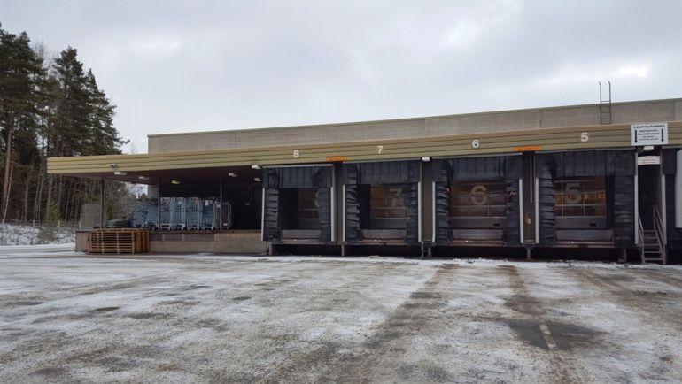 Rakennustiedot Tontille sijoittuu logistiikkaterminaalirakennus sekä autotalli.