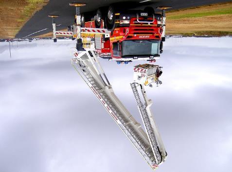 korkeuteen yltävä nostolava-auto. (Bronto Skylift, 20
