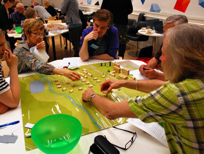 jyväskyläläisille kokeiluiden ja tempausten kautta.