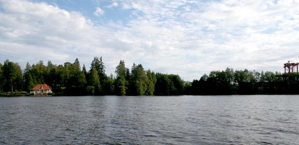 7 Näkymä järveltä asemakaavamuutosalueelle.