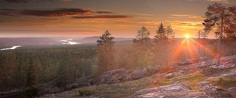House of Lapland Huolehdimme siitä, että Lappi näkyy, kuuluu ja kiinnostaa matkakohteena, asuinpaikkana, kuvauskohteena ja bisnesympäristönä.