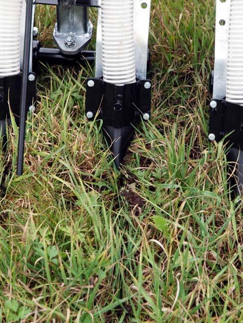 Agronic kiekkomultain ei avaa maata liikaa. Keskimmäinen leikkaava kiekko on halkaisijaltaan 300 mm ja valmistettu sitkeästä karkaistusta booriteräksestä.