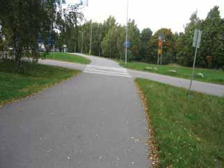 Voimakasta painumaa Malmin aseman ja Malmin Asemantien välillä