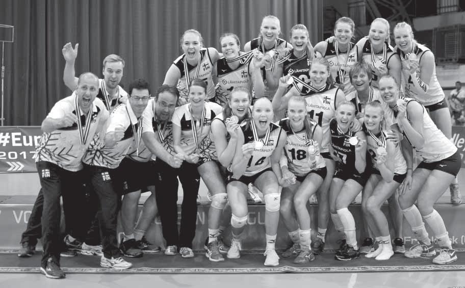 188 Lentopallokirja 2017 2018 Suomen naisten