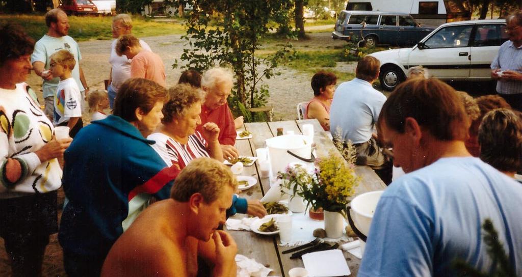 Herneenpalkokekkerit Tilkunpellossa