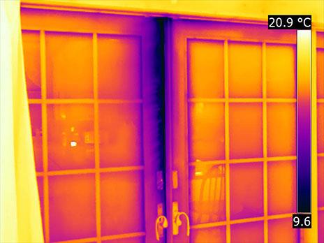 FLIR Lämpökamera
