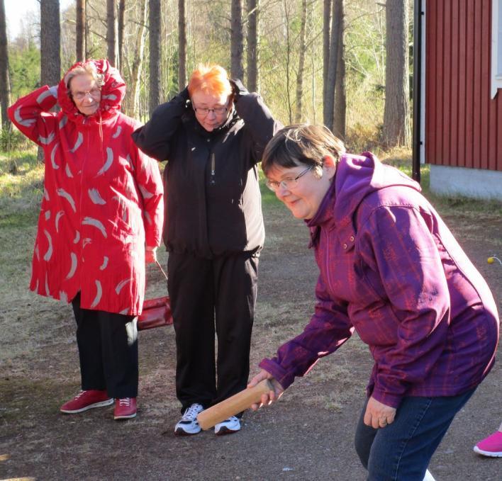päivä- ja iltaryhmien kevätkauden lopettajaiset pidettiin Teikontuvalla.