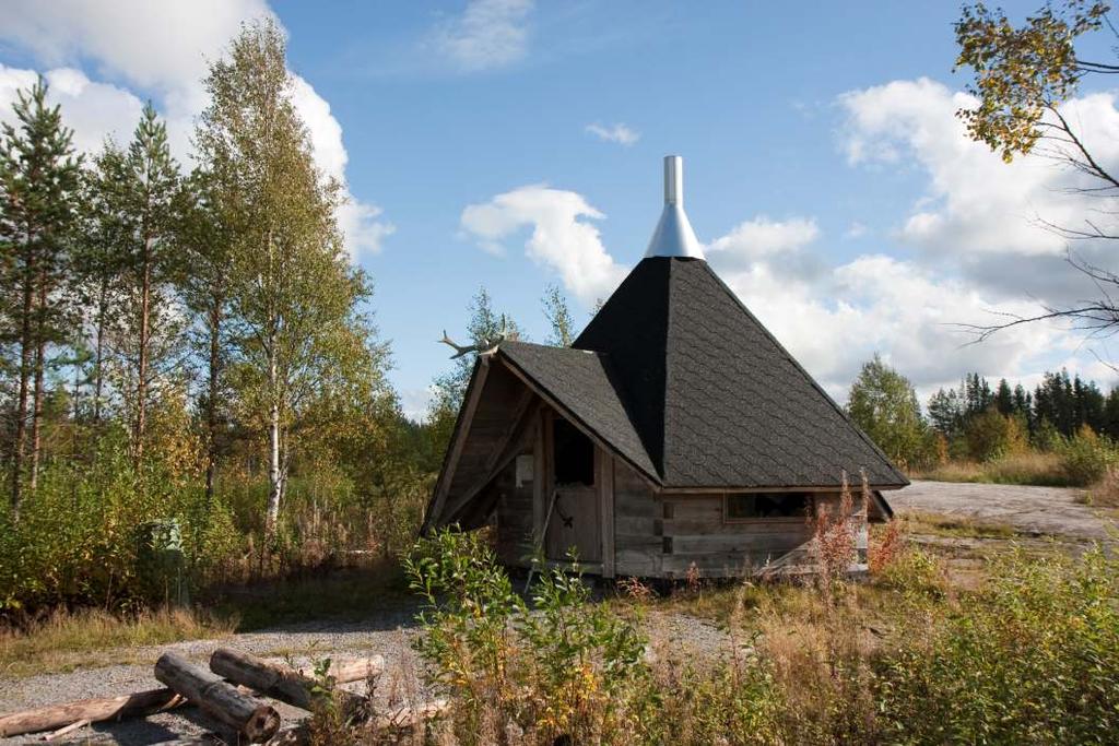 FCG Finnish Consulting Group Oy Mustilankankaan tuulivoimapuiston YVA-ohjelma 30 Kuva 17. Hankealueella sijaitseva Kalajoen metsästys ry:n kota (kuva Ville Suorsa). 6.