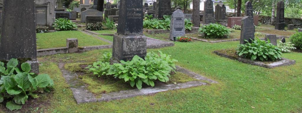 Osasto A1 on hautausmaalla ainoa, jossa pystymuistomerkkejä on enemmän kuin vaakakiviä.