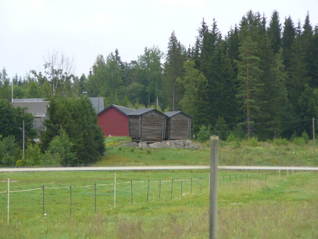 Tammelan kunta Hakkapeliitantie 2 31300 Tammela puh 03 41201 SUKULA-HÄIVIÄ OSAYLEISKAAVAN RAKENNUSTAPAOHJEET Huom!