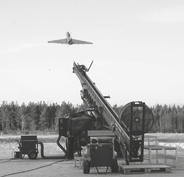 kittävimmässä osassa valmistauduttaessa ilma-ammuntoihin valtakunnallisessa ilmatorjuntaharjoituksessa. Tuolloin valmistellaan sekä AT 04- että Banshee- lennokit ammuntoihin.