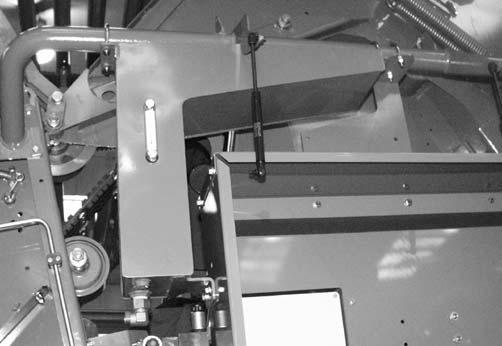Huolto 9.7.3 Hydraulisäiliö Tarkista hydrauliöljyn määrä hydrauliöljyn ollessa lämpimässä käyttötilassa.