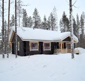 Kesänkijärven tuntumassa, hyvien ulkoilumaastojen läheisyydessä.