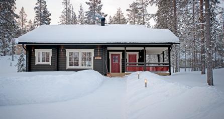 Kaksi makuuhuonetta 59. Valtaus + OMA RAUHA MODERNI Vuonna 00 valmistunut, kauniisti sisustettu höylähirsinen mökki.