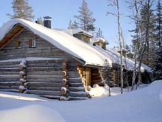 Ympäristöystävällinen mökki upealla tunturinäkymällä.