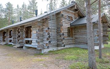 HYVIÄ ULKOILUMAASTOJA. Palveluihin matkaa km. Hiihtoladuille 00 m.