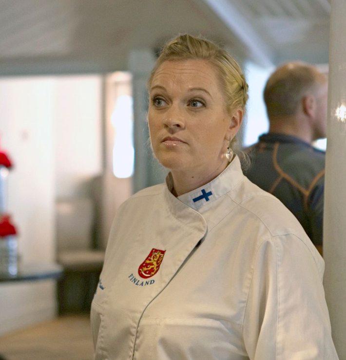 Sitä seuranneen päiväkotipestin jälkeen hän lähti Los Angelesiin, jonne hänen isosiskona, Heidi, muutti 1990-luvun alussa. Ensimmäisellä kerralla olin au-pairina vuonna 1995.