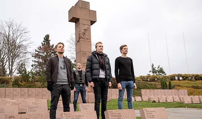 Tehdyt käsityöt myydään ja niiden tuotto käytetään Tampereen herättäjäjuhlien hyväksi. Lue lisää kerhosta sivulta B 11 ja tule mukaan!